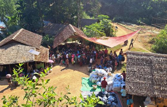 ဓာတ်ပုံ - ဒေါနတနင်္သာရီ - စစ်ဘေးရှောင်များ အထောက်အကူပြုရေးအဖွဲ့