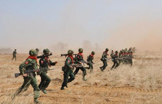 စစ်အုပ်စုတပ်၏ မြေပြင် စစ်ရေးလေ့ကျင့်မှု တစ်ခု (ဓာတ်ပုံ - mmmilitary)