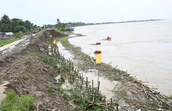 ဓာတ်ပုံ - စစ်အုပ်စု (ညောင်တုန်းချောင်းဝတာ ပြိုကျပျက်စီးမှုများအား ပြင်ဆင်ထားသည်ကို ဩဂုတ်လ ၂၆ ရက်နေ့က တွေ့ရစဉ်။)