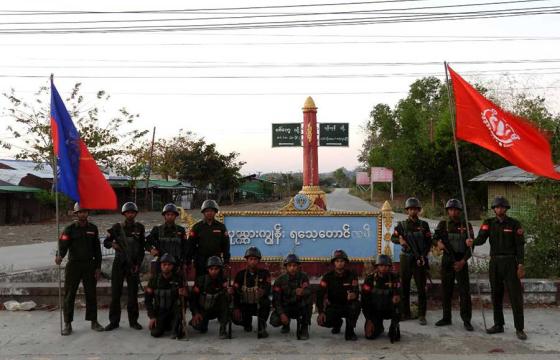 AA Info Desk / Arakan Army troops pictured along the Ponnagyun-Rathedaung road in March 2024.