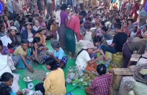 ကျောက်ဖြူခရိုင်အတွင်းက စစ်ဘေးရှောင် ပြည်သူအချို့ / ဇင်ချောင်း လူငယ်ပရဟိတအသင်း