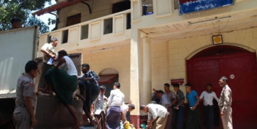 One hundred and six prisoners from Kyaikmaraw (Mawlamyine) Prison were released on presidential amnesty